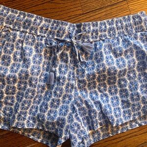 Vineyard Vines Blue Floral Shorts
